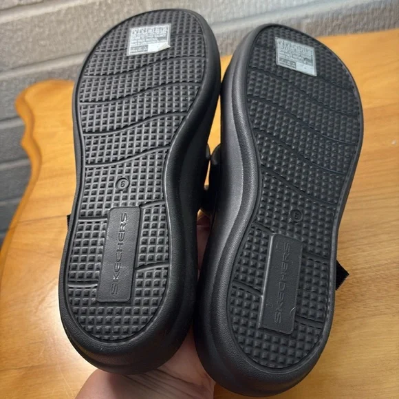 Skechers FOAMIES Black Women's 6 Arch Fit Ascend Sweat Pea Slides Sandals - Picture 5 of 11